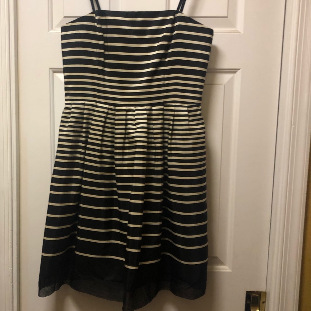 Ladies strapless dress.  Taylor. Silk/poly combo